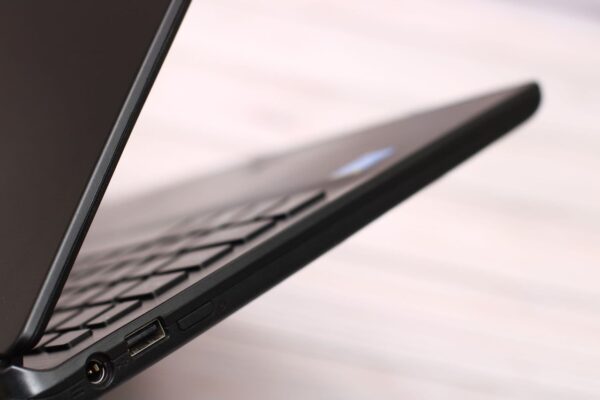 Acer P446